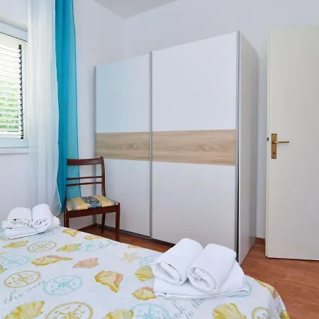 Katarina 3 - Sib156 By Interhome *
